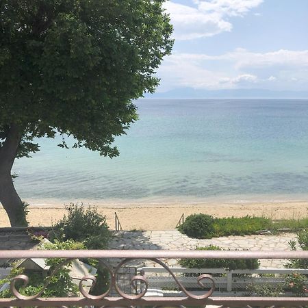 Palio Beach House Palaiontsiflikion Bagian luar foto