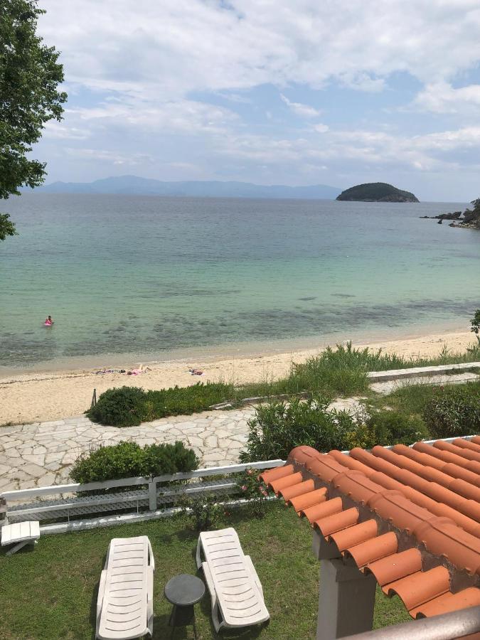 Palio Beach House Palaiontsiflikion Bagian luar foto