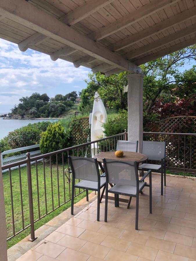 Palio Beach House Palaiontsiflikion Bagian luar foto