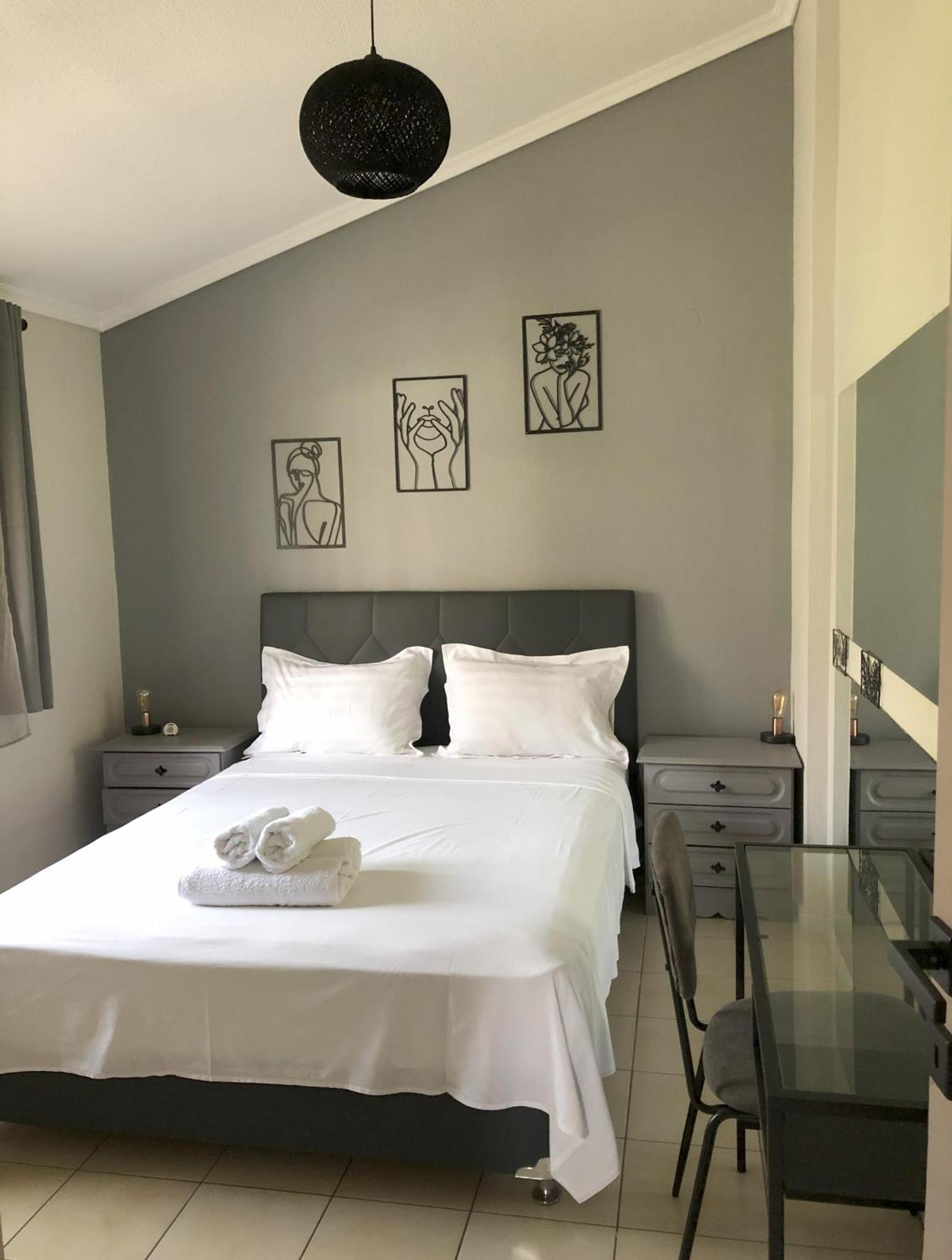 Palio Beach House Palaiontsiflikion Bagian luar foto