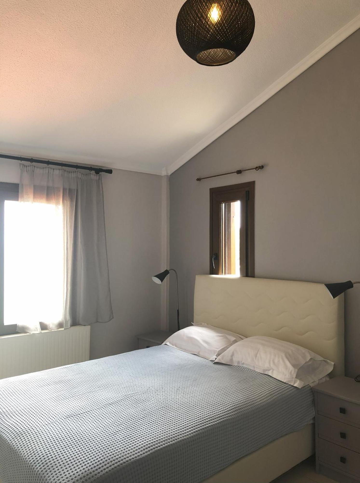 Palio Beach House Palaiontsiflikion Bagian luar foto