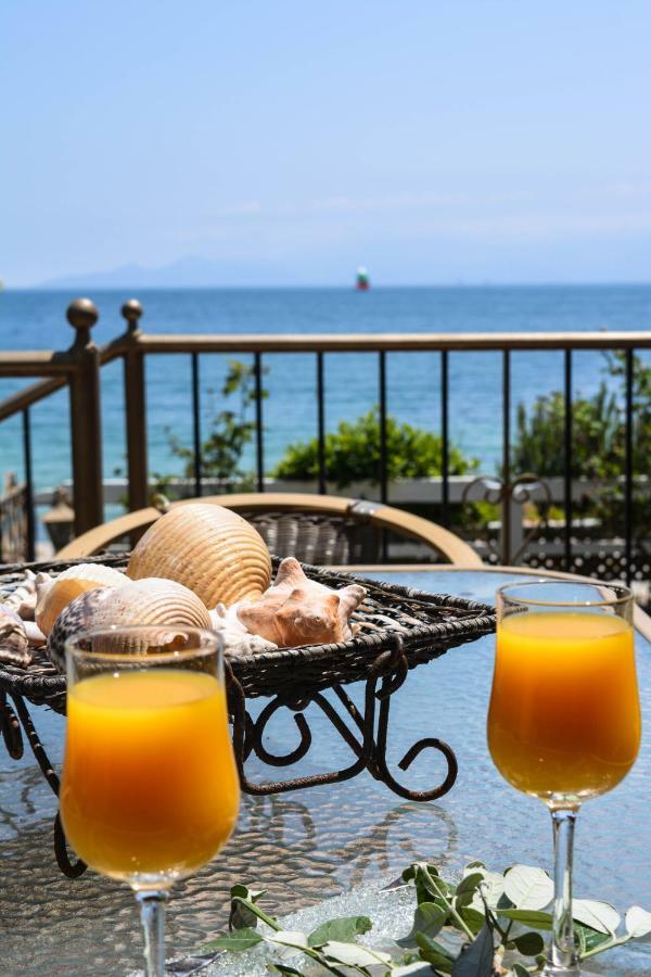 Palio Beach House Palaiontsiflikion Bagian luar foto