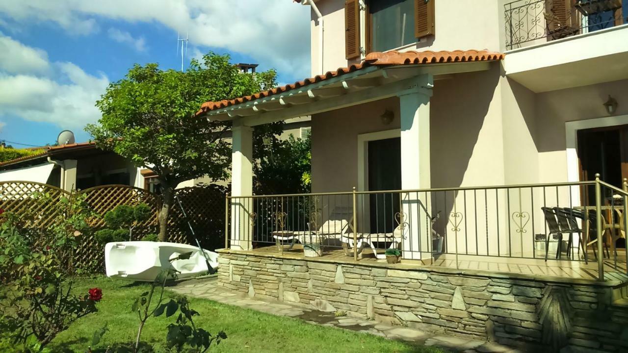 Palio Beach House Palaiontsiflikion Bagian luar foto